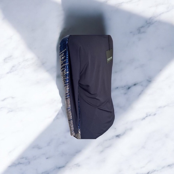 HP~Naeem Khan’s Tiny Sequins Blouse in Shades of Blue & Silver~Exquisite~size XS - Picture 8 of 9